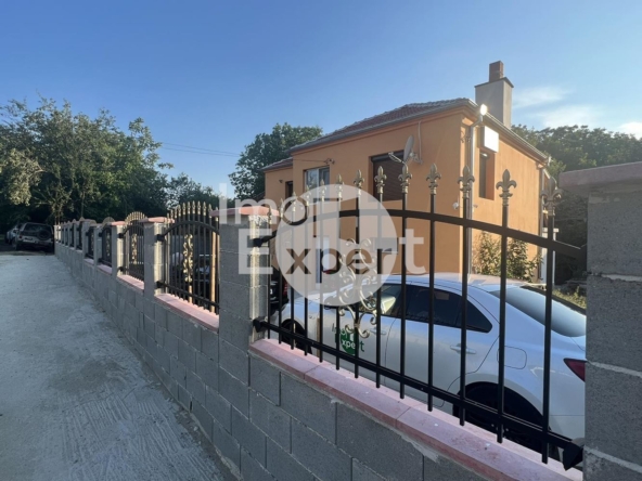 Самостоятелна къща с работеща Механа !!! - 0