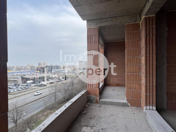 Тристаен източен апартамент!!! С акт-14!!! - 0