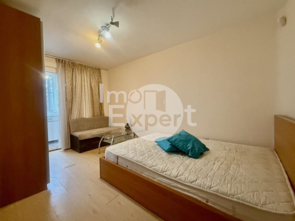 Едностаен апартамент на метри от паметник Альоша - 0