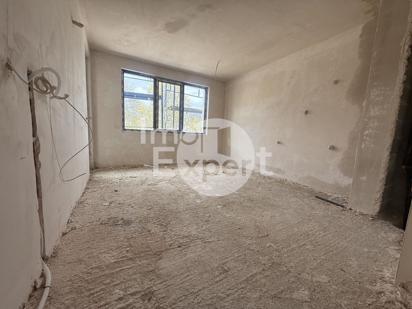 Двустаен апартамент на крачка от морето!!! - 0