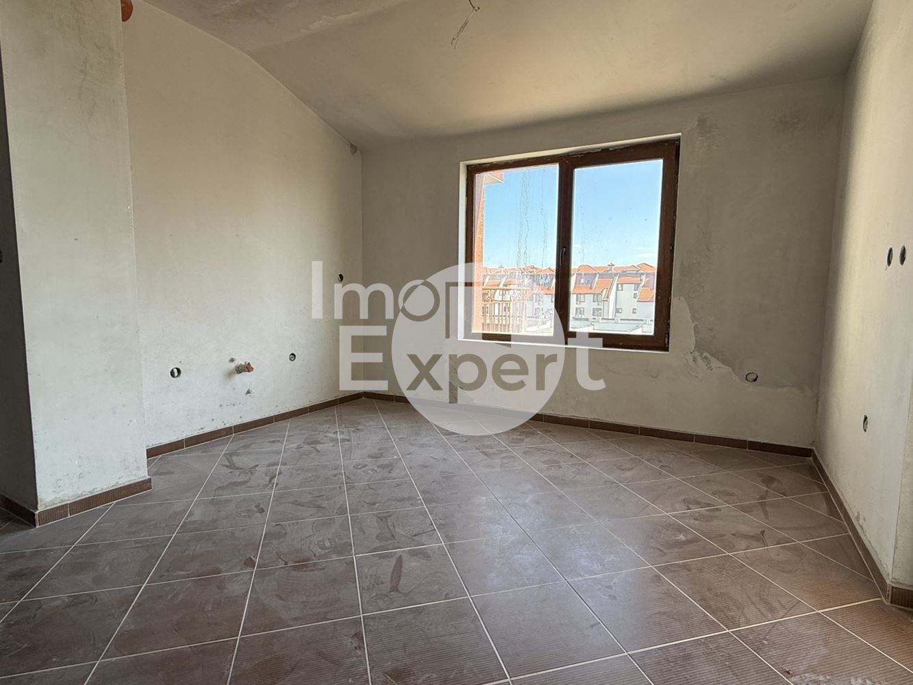 Тристаен до ключ Ахелой комплекс Фамагуста акт16 с асансьор !!! - 0