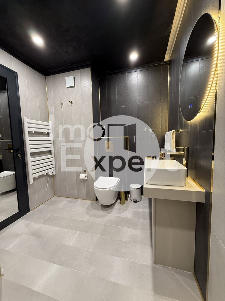 Луксозен двустаен апартамент под наем жк.Лазур с паркомясто на метри от морето и морската градина!!! - 0