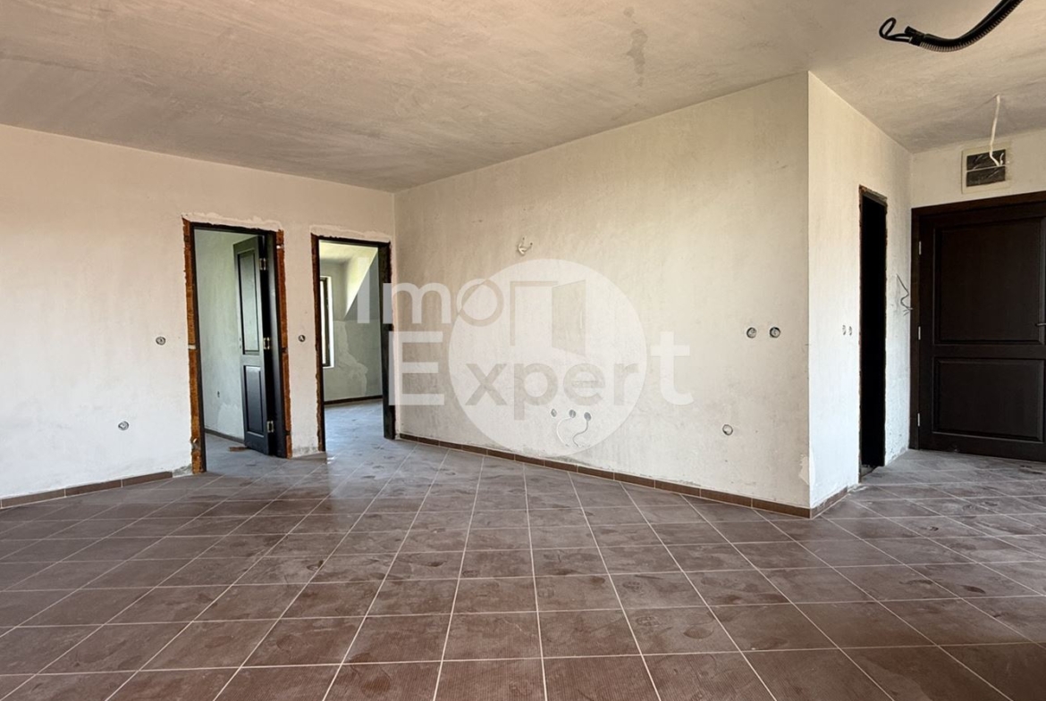 Тристаен до ключ Ахелой комплекс Фамагуста акт16 с асансьор !!! - 0