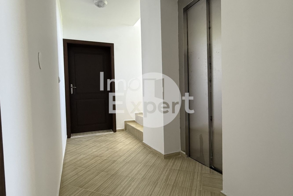 Тристаен до ключ Ахелой комплекс Фамагуста акт16 с асансьор !!! - 0