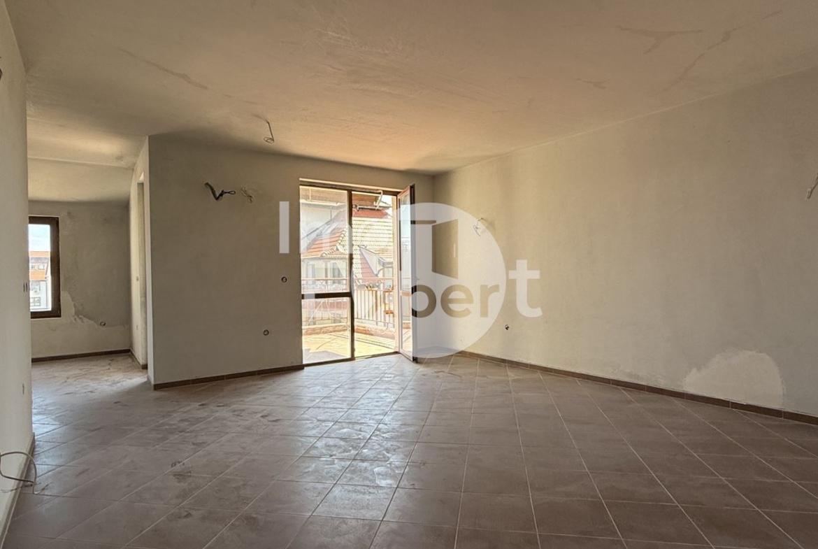 Тристаен до ключ Ахелой комплекс Фамагуста акт16 с асансьор !!! - 0