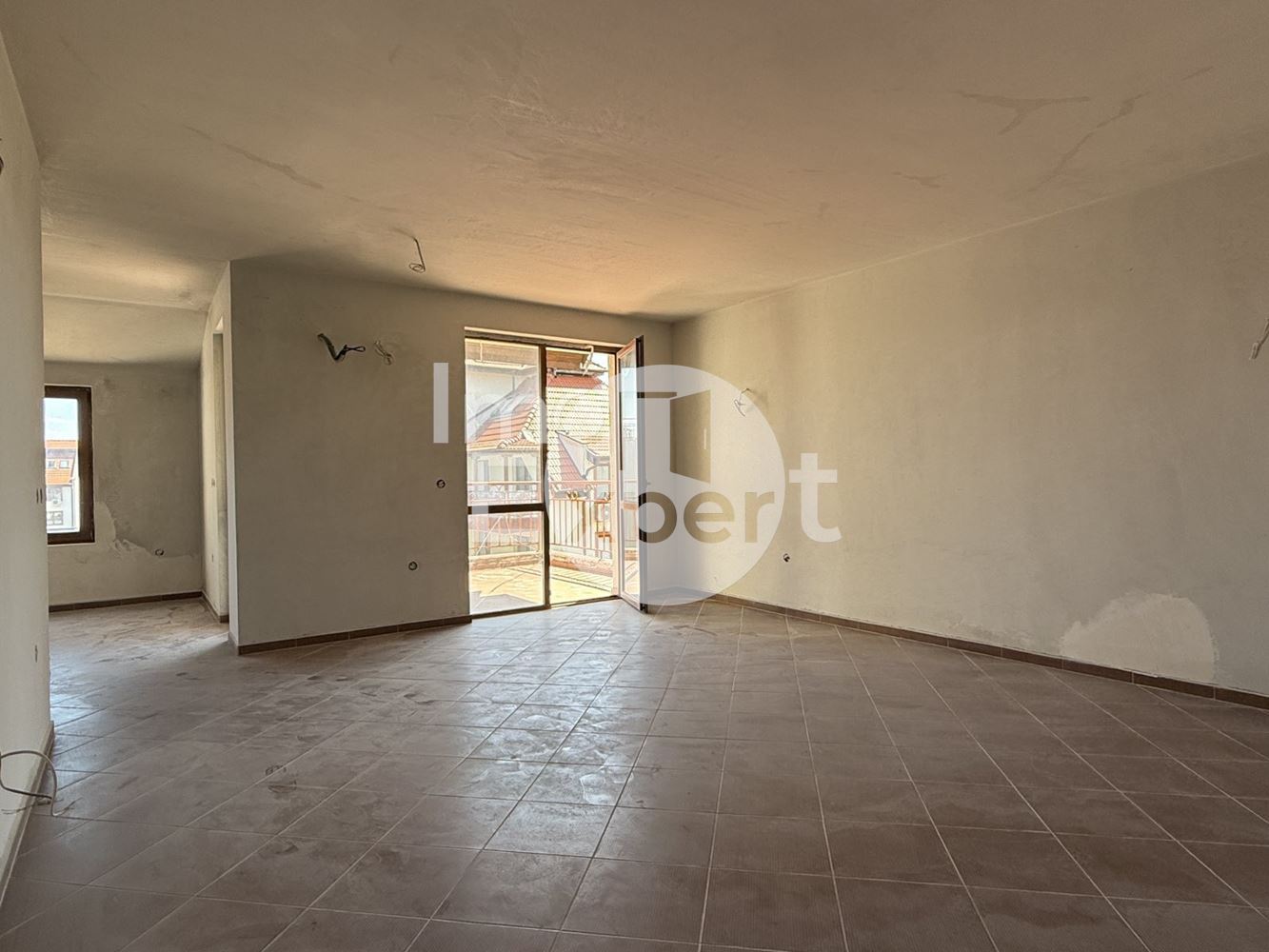 Тристаен до ключ Ахелой комплекс Фамагуста акт16 с асансьор !!! - 0