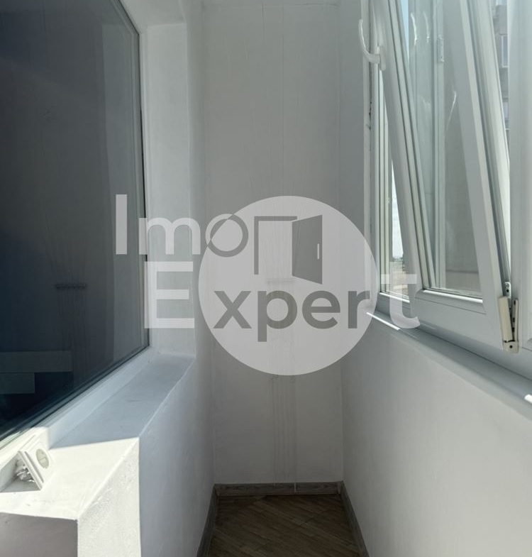 Преустроен обзаведен апартамент с две спални кв.Хале!!! - 0