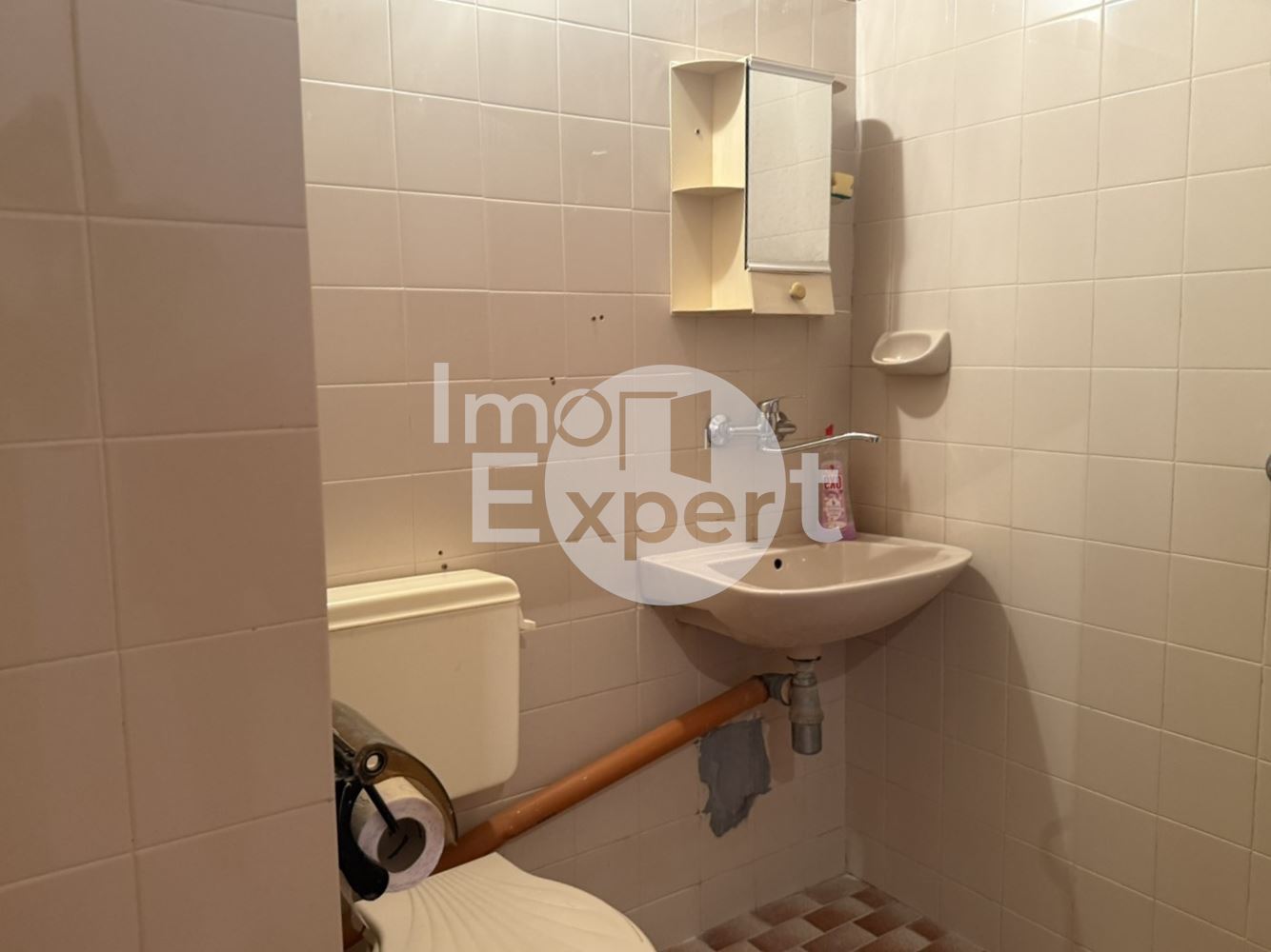 Преустроен обзаведен апартамент с две спални кв.Хале!!! - 0