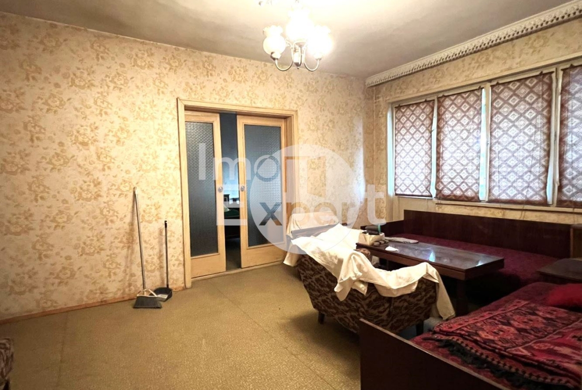 Апартамент с три отделни стаи и гледка към р. Тунджа!!! - 0