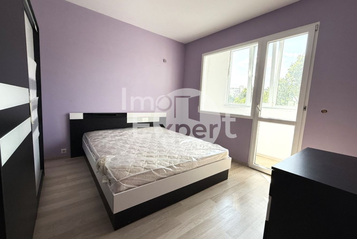 Преустроен обзаведен апартамент с две спални кв.Хале!!! - 0