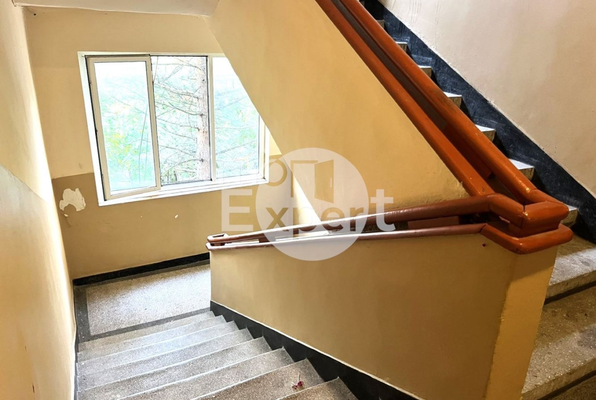 Апартамент с три отделни стаи и гледка към р. Тунджа!!! - 0