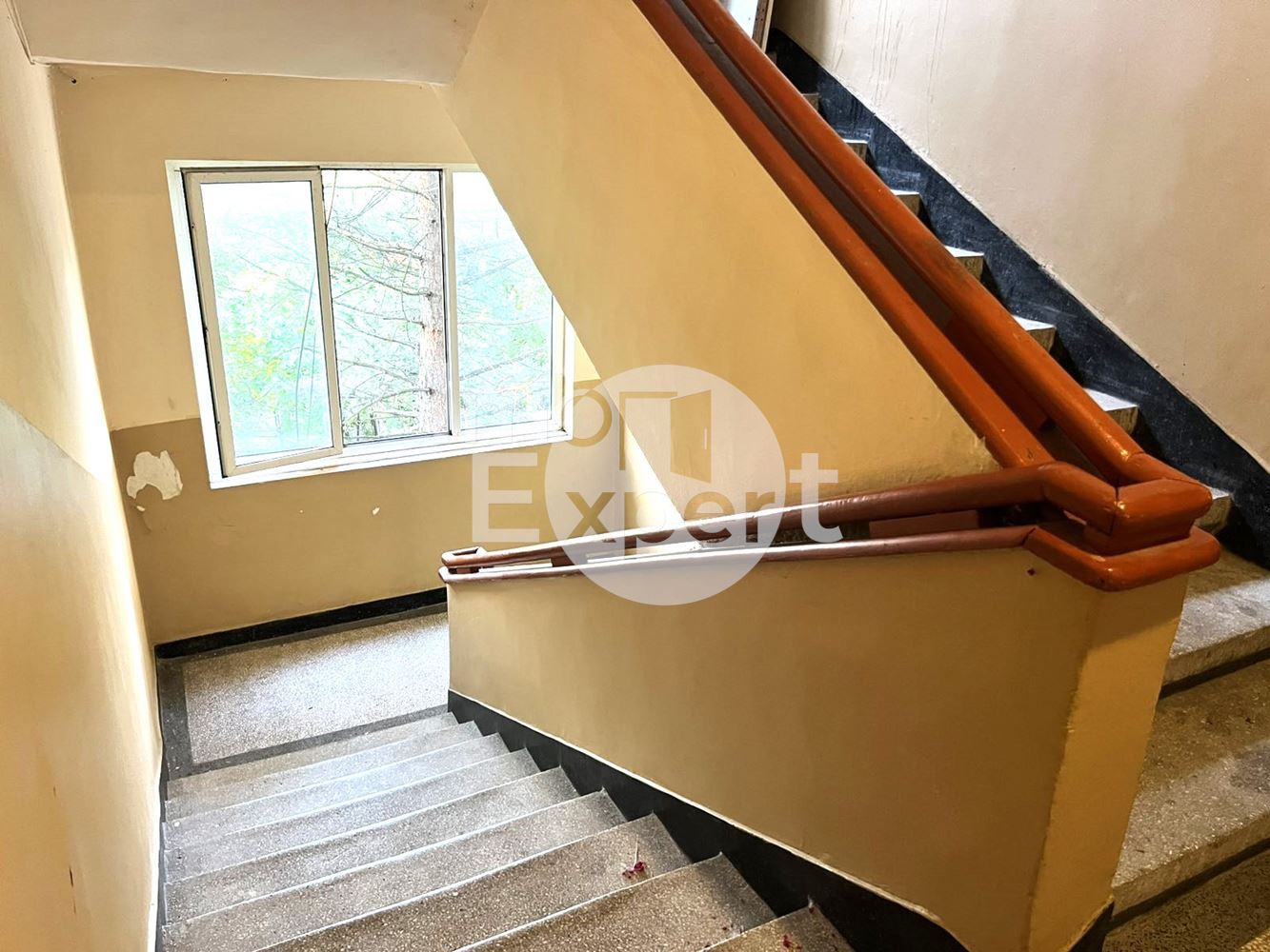 Апартамент с три отделни стаи и гледка към р. Тунджа!!! - 0