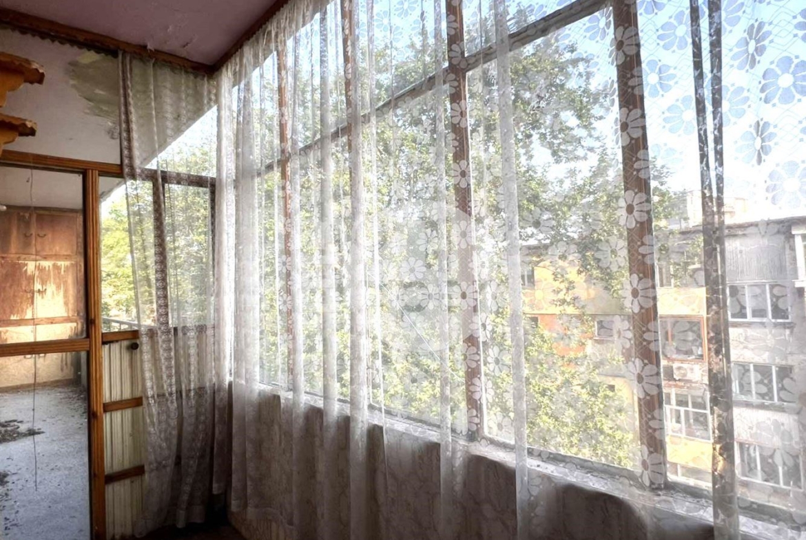 Апартамент с три отделни стаи и гледка към р. Тунджа!!! - 0