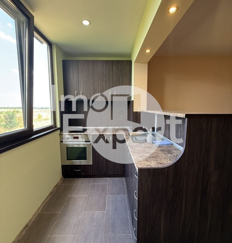 Преустроен обзаведен апартамент с две спални кв.Хале!!! - 0