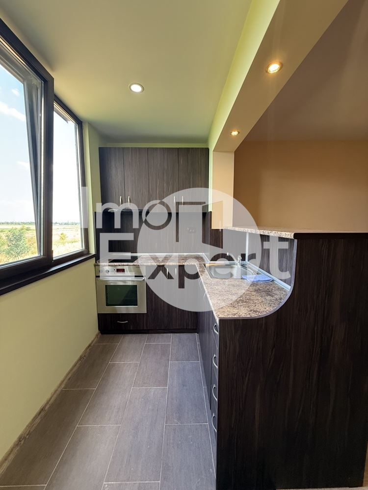 Преустроен обзаведен апартамент с две спални кв.Хале!!! - 0