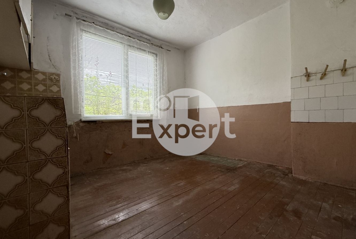 Етаж от къща със самостоялен вход и двор Долно Езерово!!! - 0