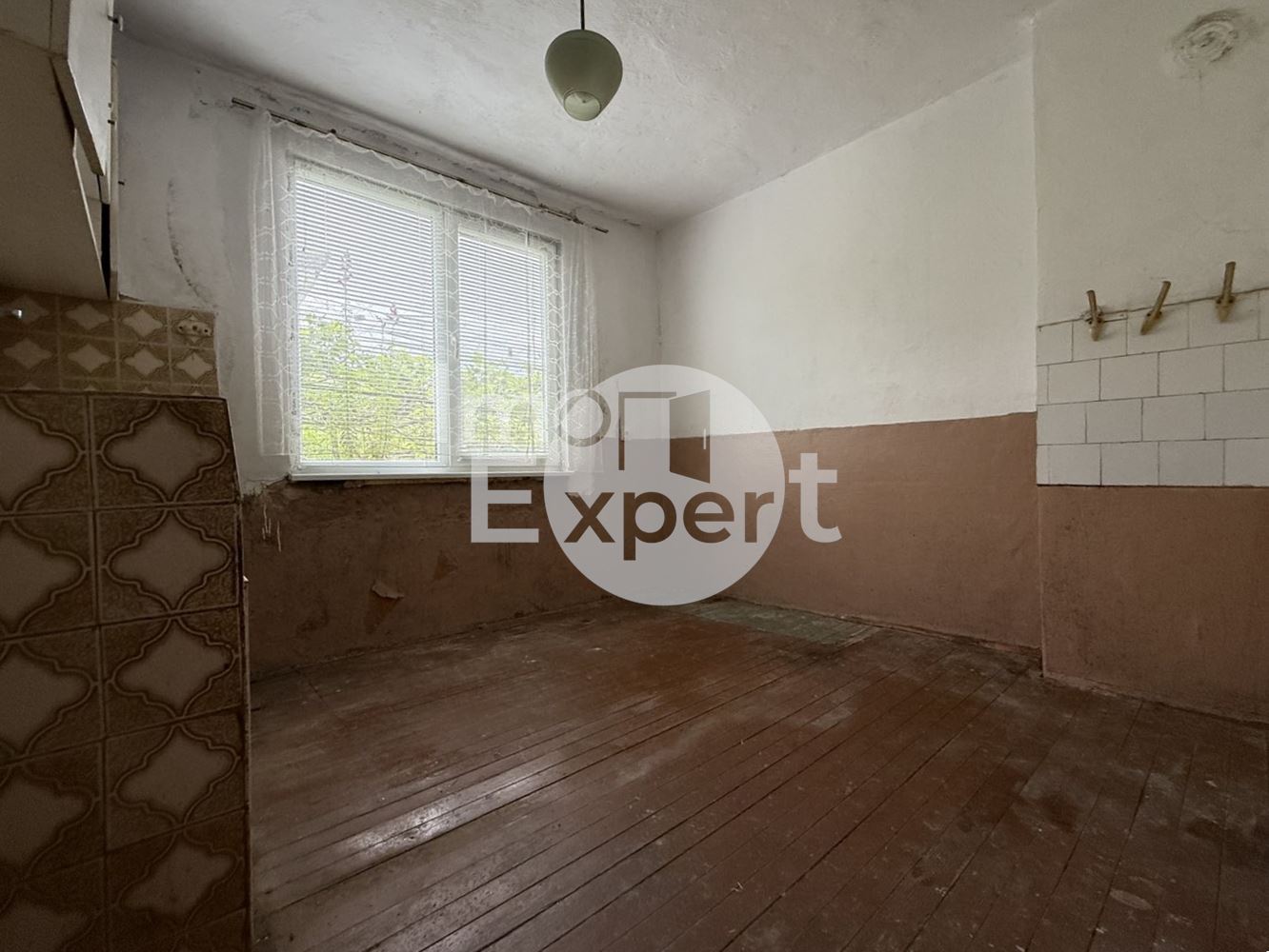 Етаж от къща със самостоялен вход и двор Долно Езерово!!! - 0