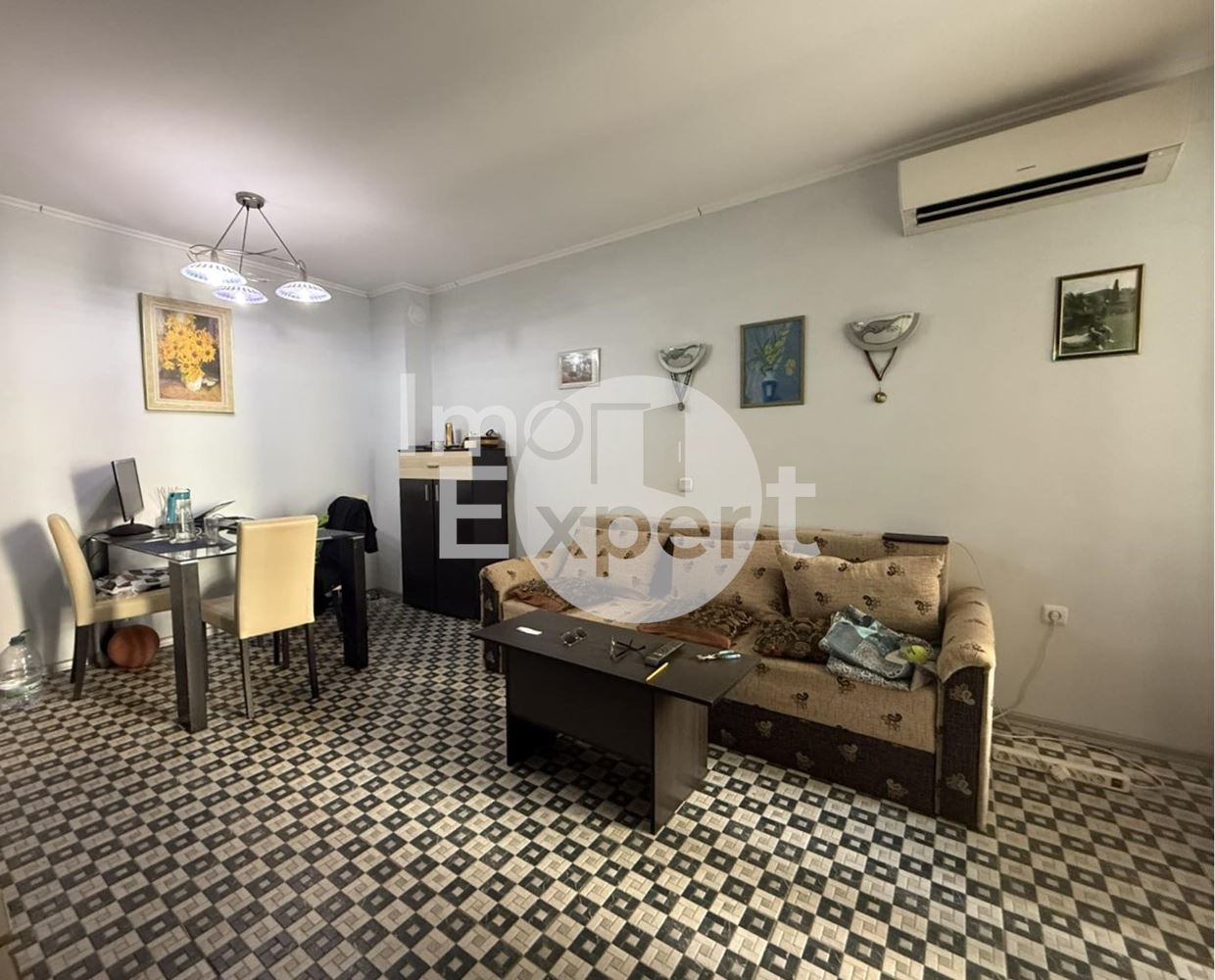 Двустаен апартамент на метри от Морската градина - 0