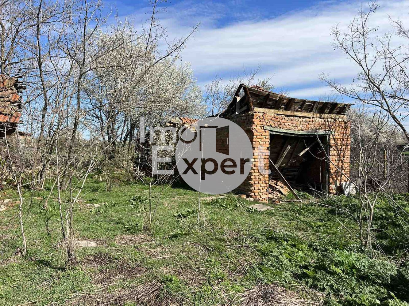 Дворно място със Стара къща на 22км от Бургас!!! - 0