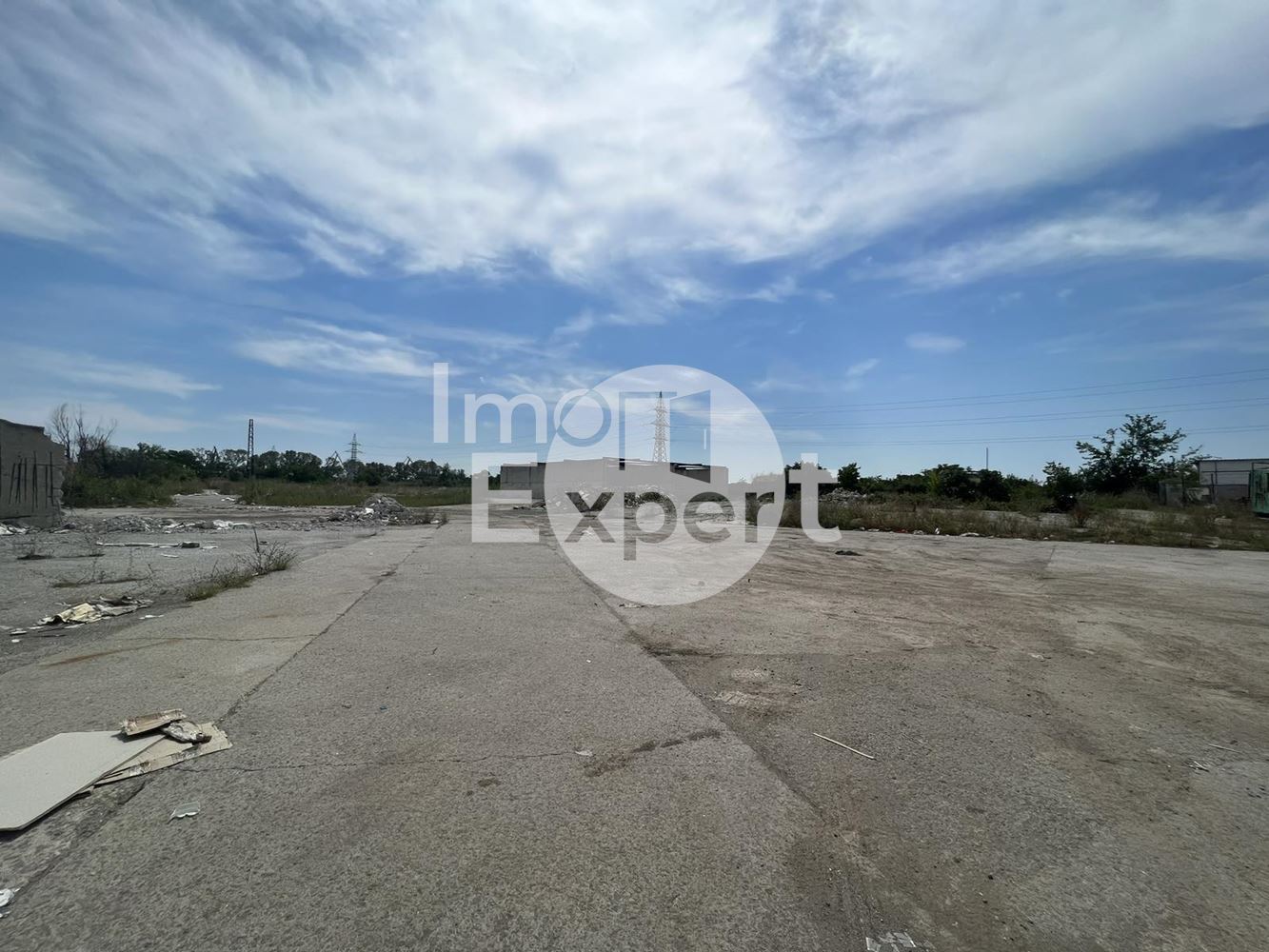 ИМОТ в промишлена зона ЮГ до новоизграждащия се път!!!-0 ИМОТ в промишлена зона ЮГ до новоизграждащия се път!!! - 0