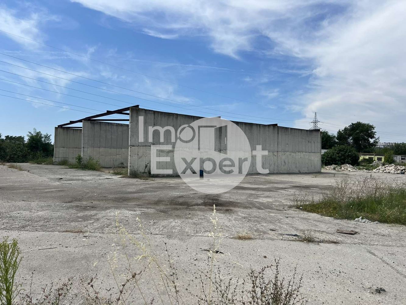 ИМОТ в промишлена зона ЮГ до новоизграждащия се път!!!-0 ИМОТ в промишлена зона ЮГ до новоизграждащия се път!!! - 0