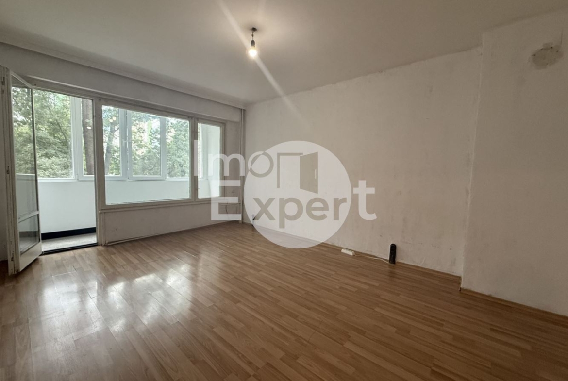 Апартамент с две стаи на отлична локация в жк.Зорница - 0