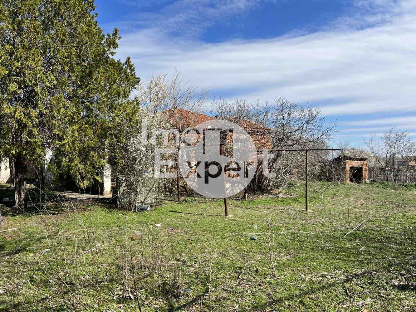 Дворно място със Стара къща на 22км от Бургас!!! - 0