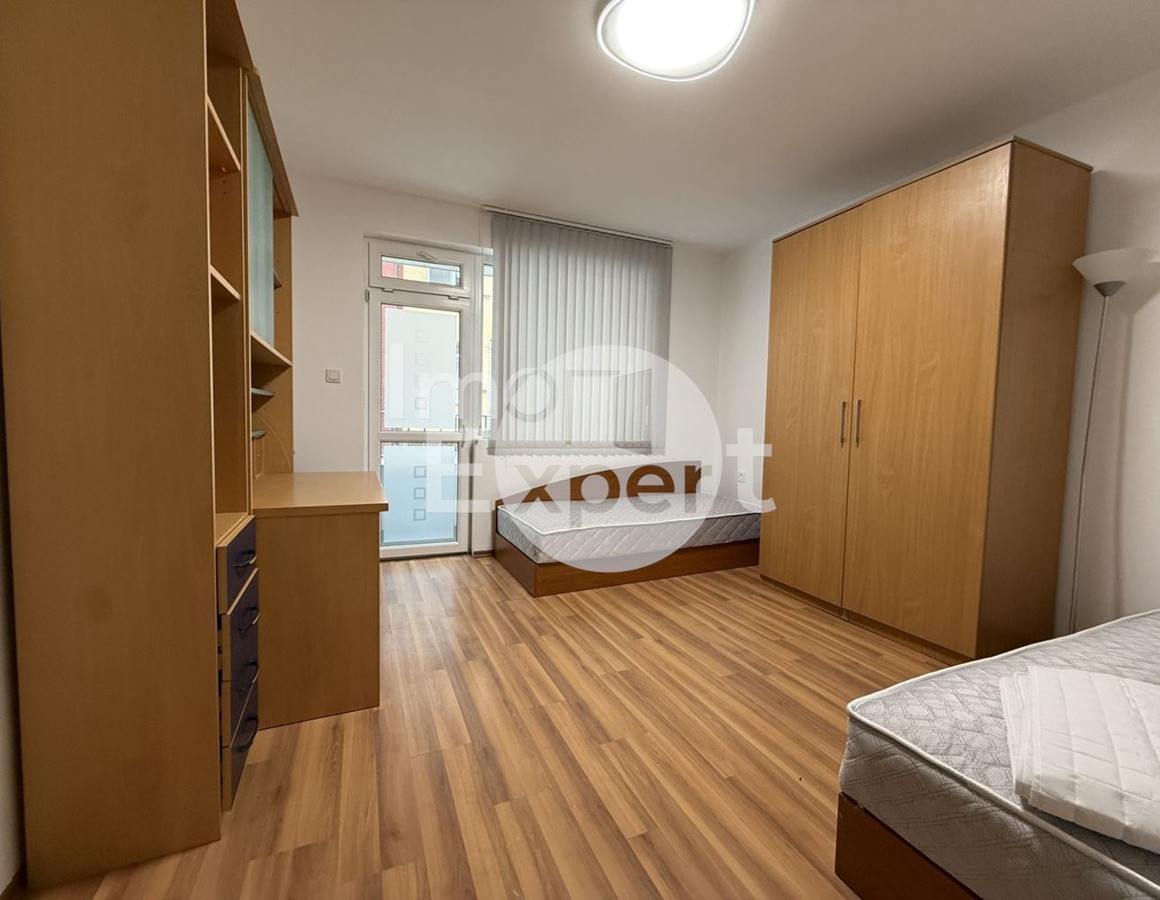 Обзаведен тристаен апартамент в Центъра на Бургас - 0