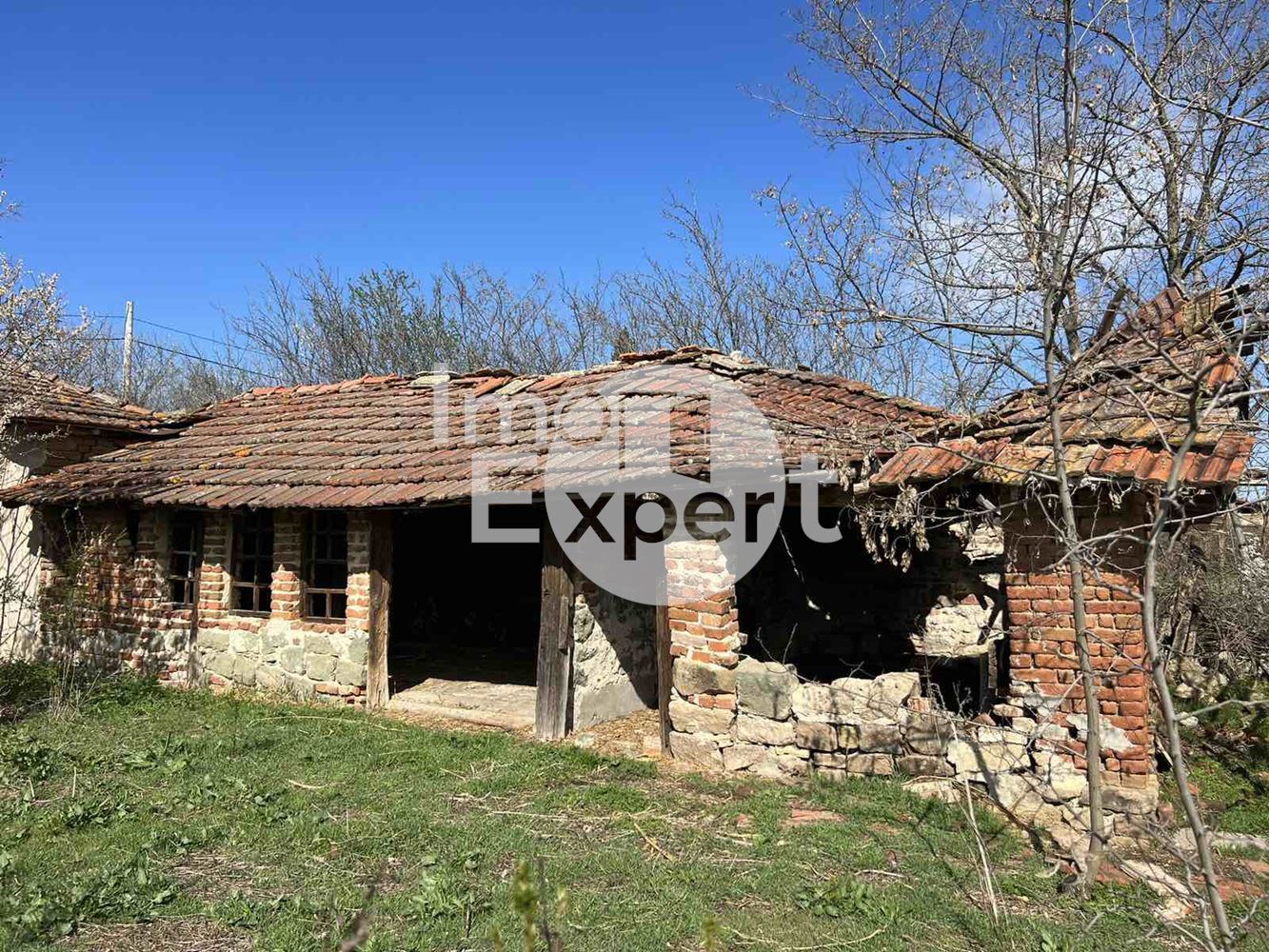 Дворно място със Стара къща на 22км от Бургас!!! - 0