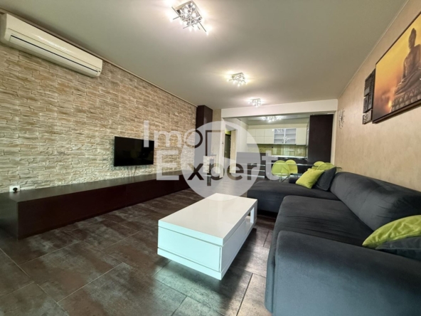 Обзаведен четиристаен апартамент на метри от морето гледка море и с акт16 и асансьор !!! - 0