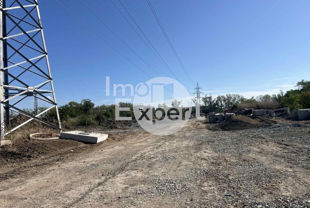 ИМОТ в промишлена зона ЮГ до новоизграждащия се път!!! - 0