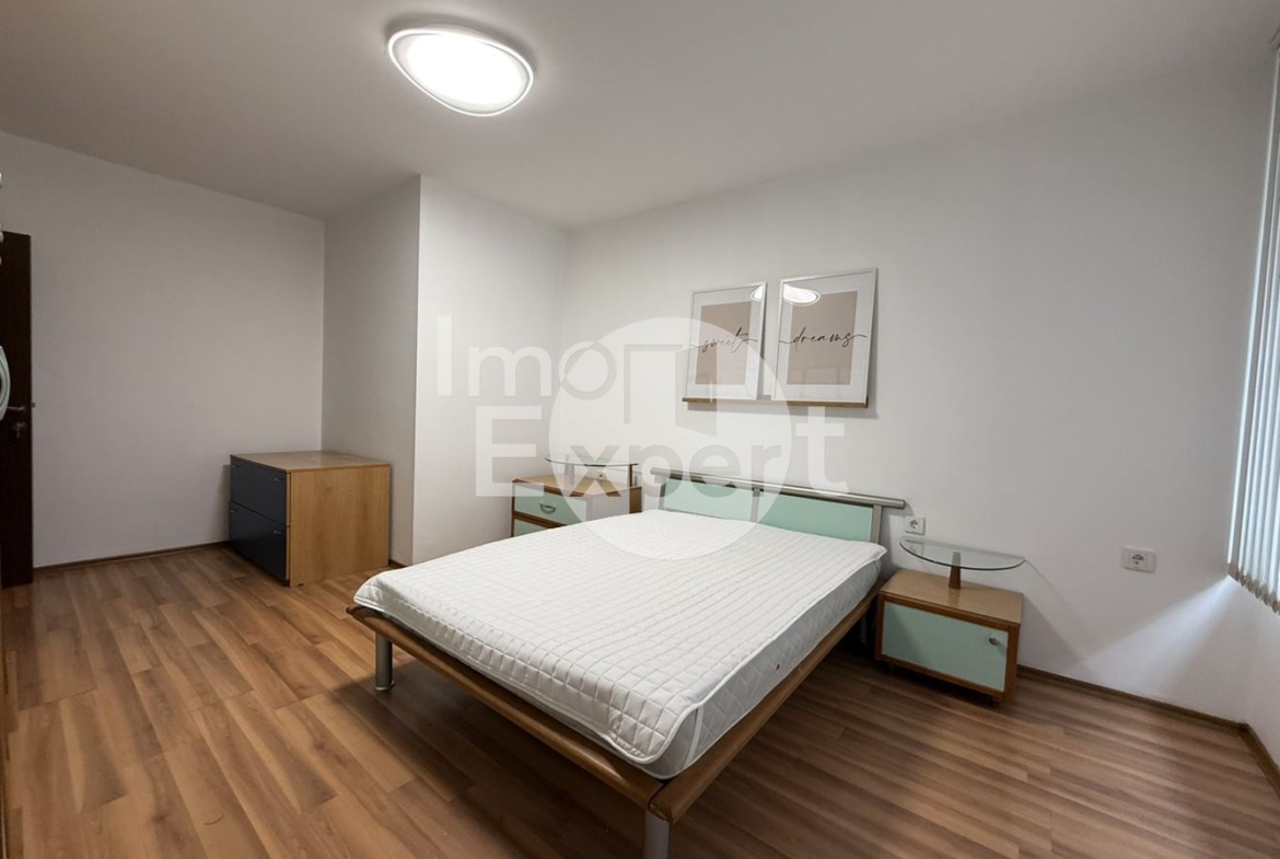 Обзаведен тристаен апартамент в Центъра на Бургас - 0