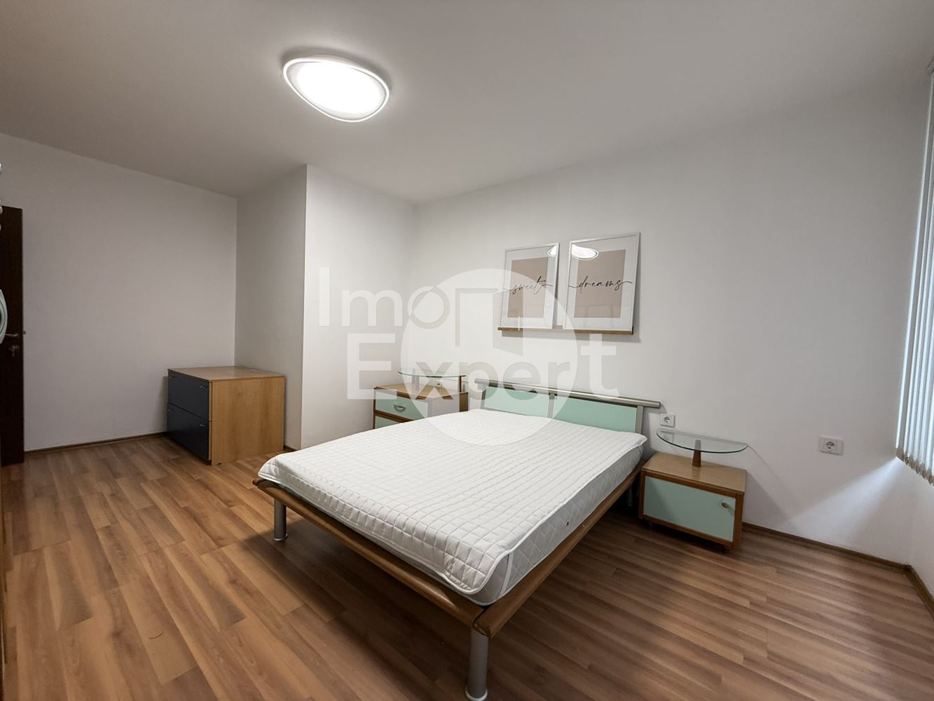 Обзаведен тристаен апартамент в Центъра на Бургас - 0