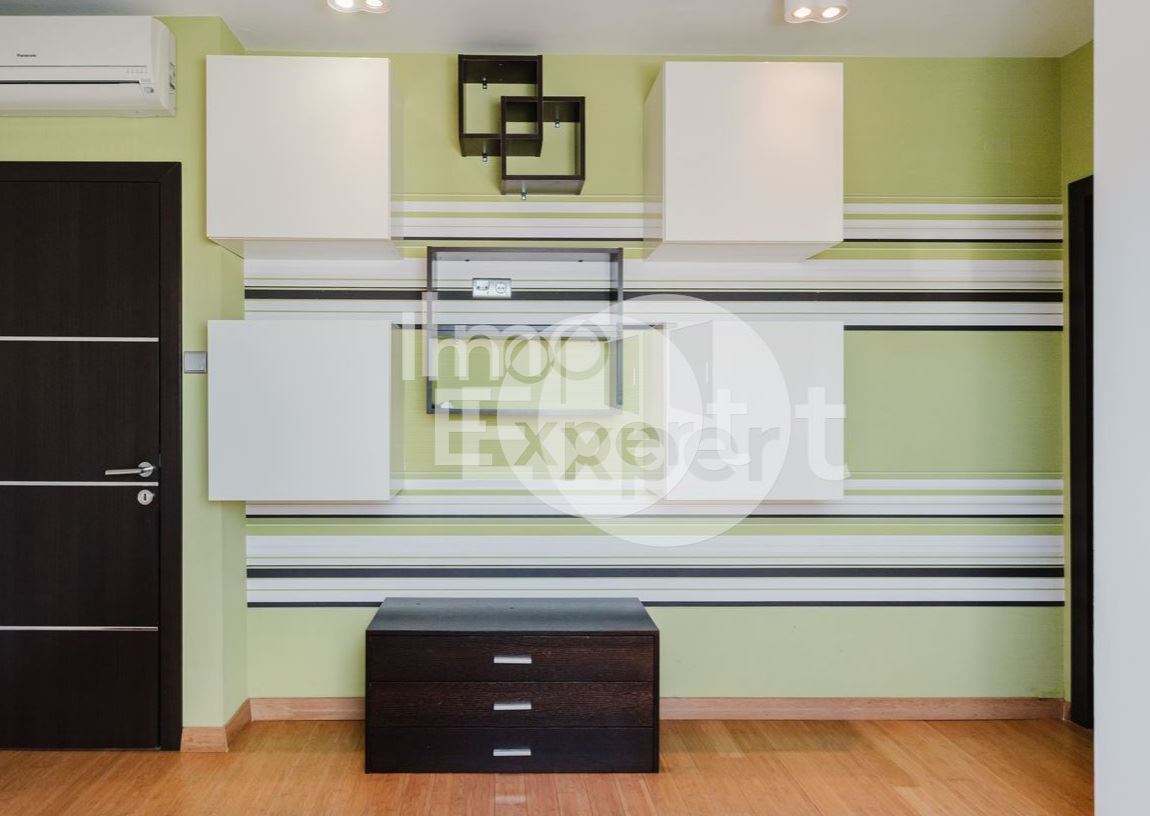 Обзаведен четиристаен апартамент на метри от морето гледка море и с акт16 и асансьор !!! - 0