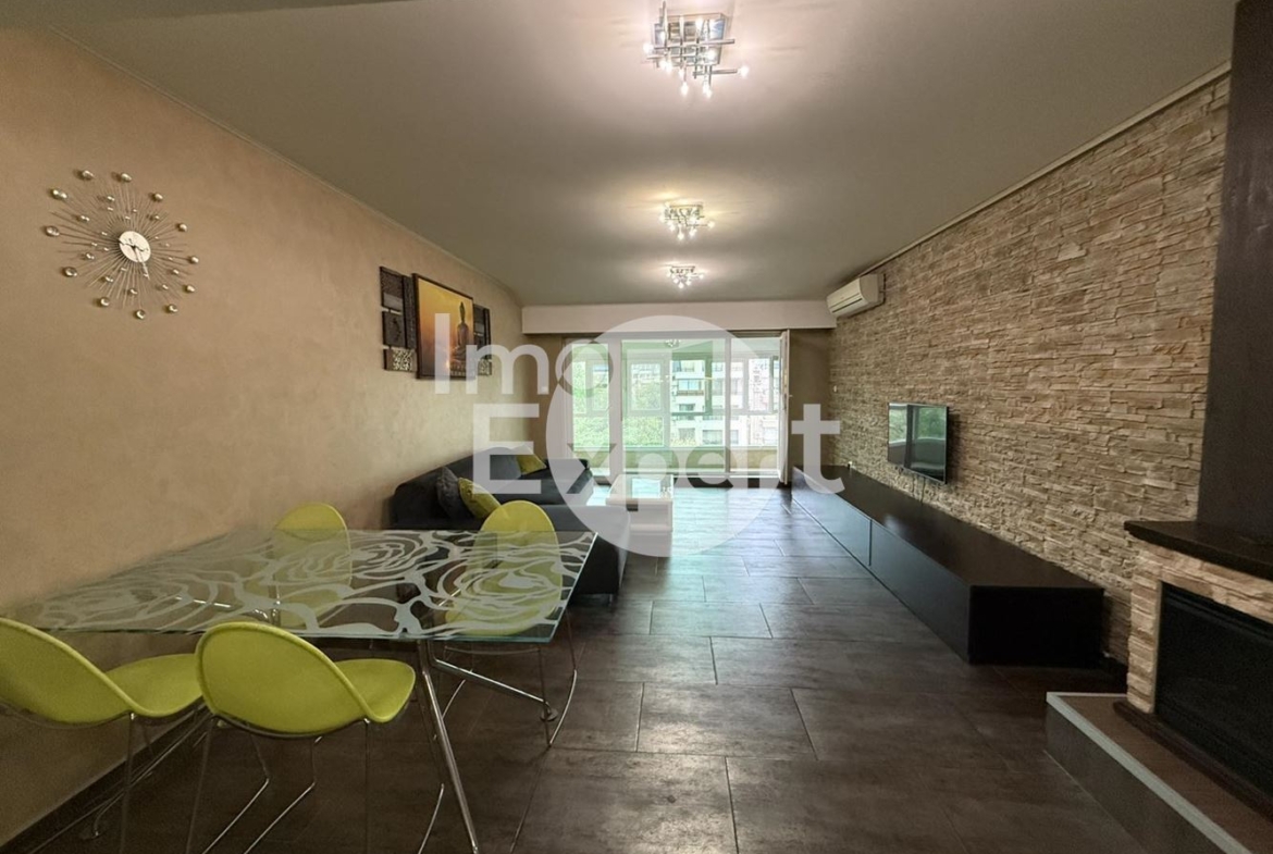 Обзаведен четиристаен апартамент на метри от морето гледка море и с акт16 и асансьор !!! - 0