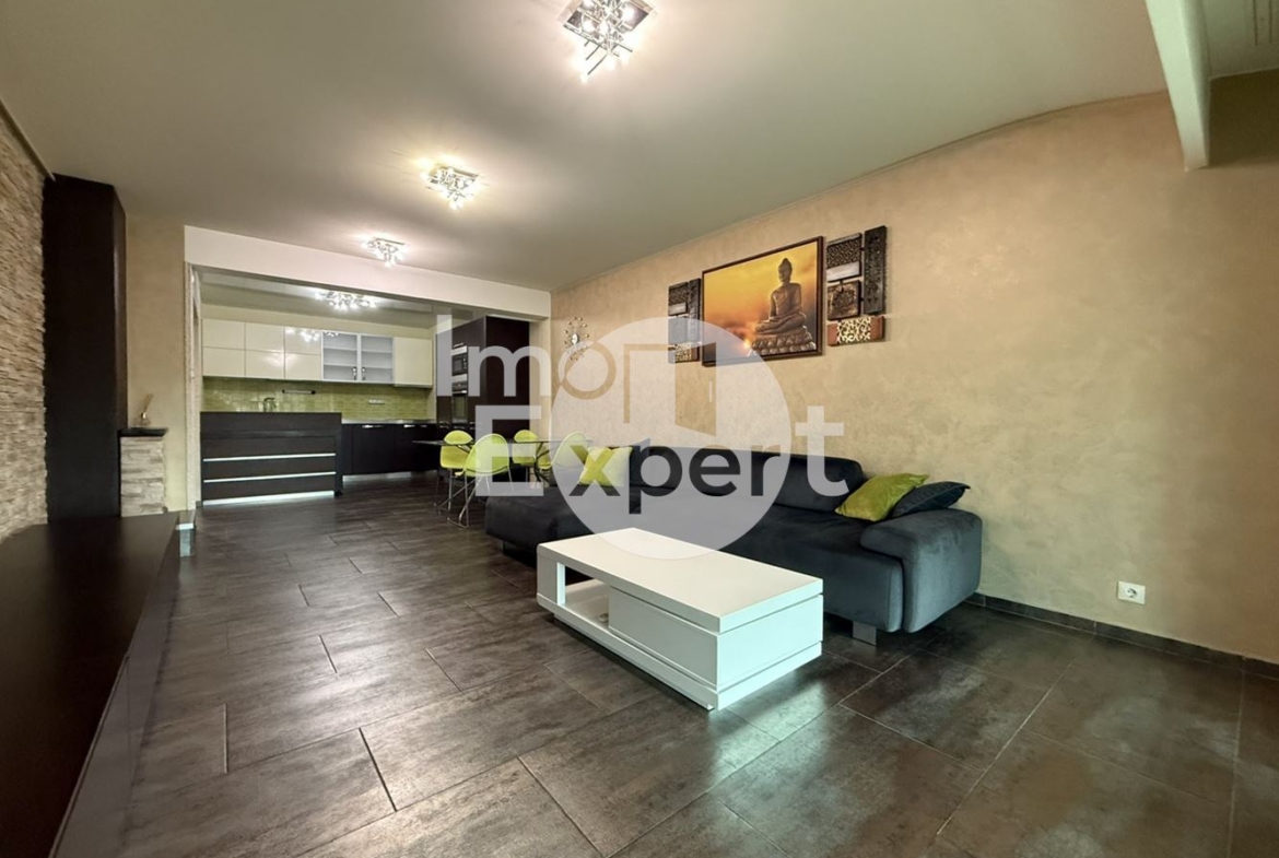 Обзаведен четиристаен апартамент на метри от морето гледка море и с акт16 и асансьор !!! - 0