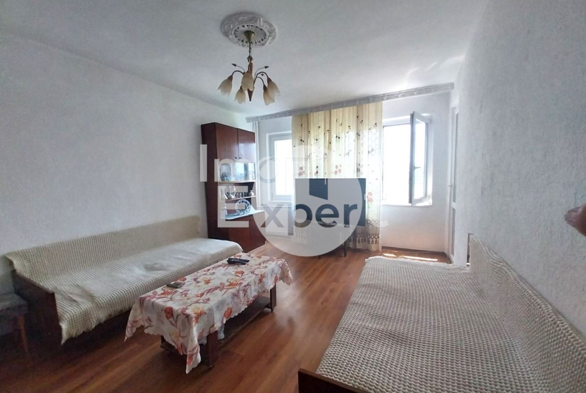 Нов имот на пазара. Двустаен апартамент с отделна кухня в ж.к. "Зорница" - 0