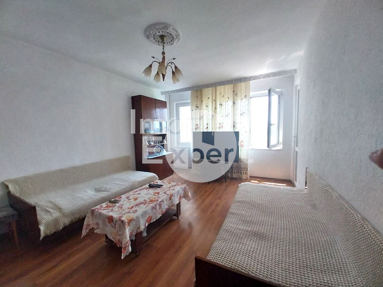 Нов имот на пазара. Двустаен апартамент с отделна кухня в ж.к. "Зорница" - 0