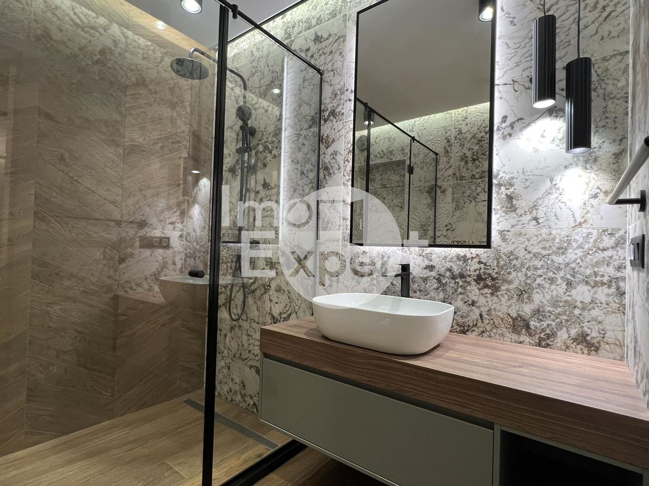 Луксозен ИМОТ в престижна сграда!!! Гледка МОРЕ!!! - 0