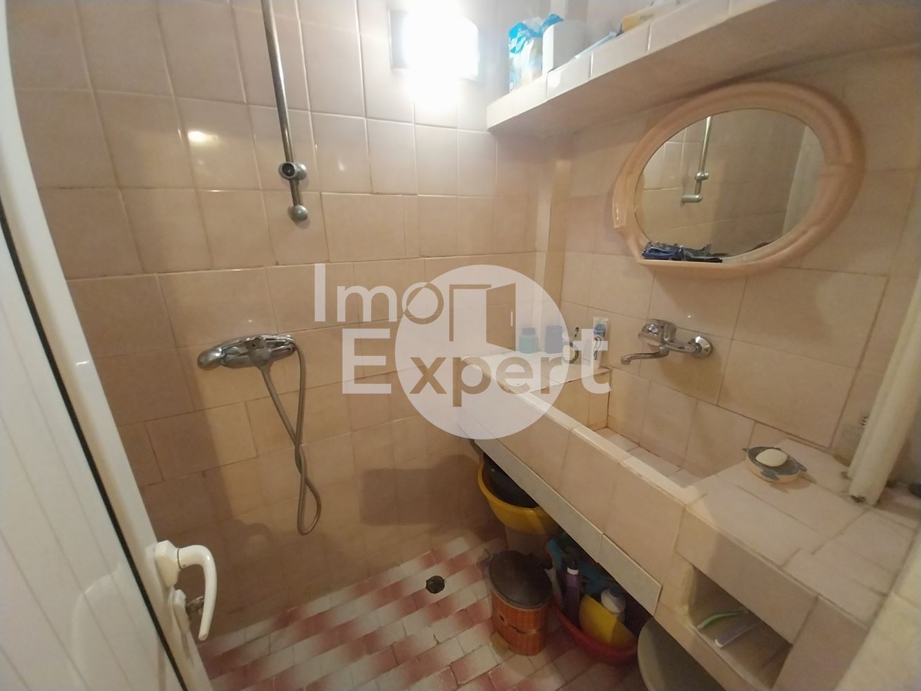 Нов имот на пазара. Двустаен апартамент с отделна кухня в ж.к. "Зорница" - 0