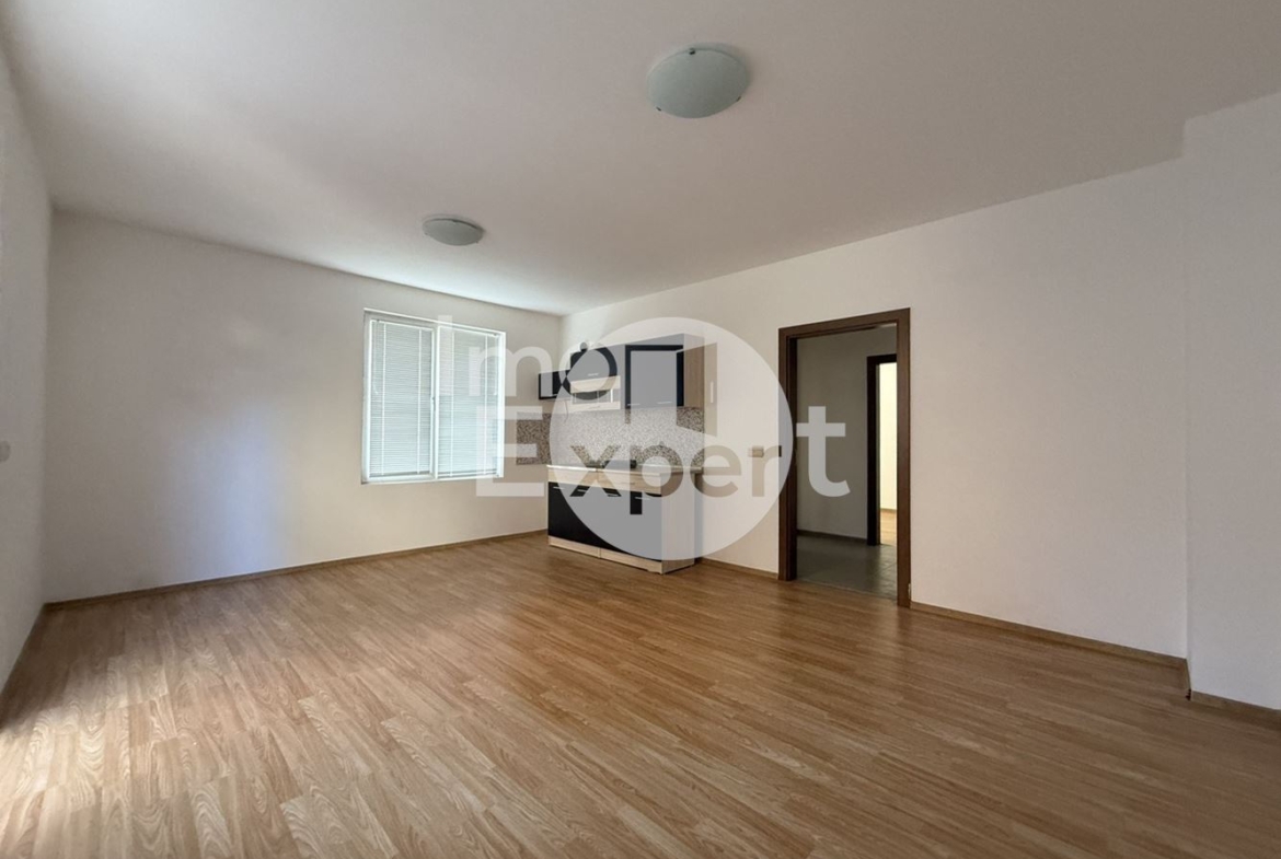 Двустаен апартамент до училище "Найден Геров" в жк.Меден Рудник - 0