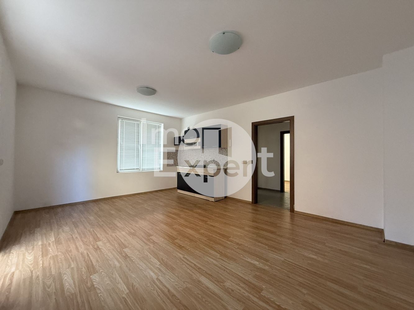 Двустаен апартамент до училище "Найден Геров" в жк.Меден Рудник - 0