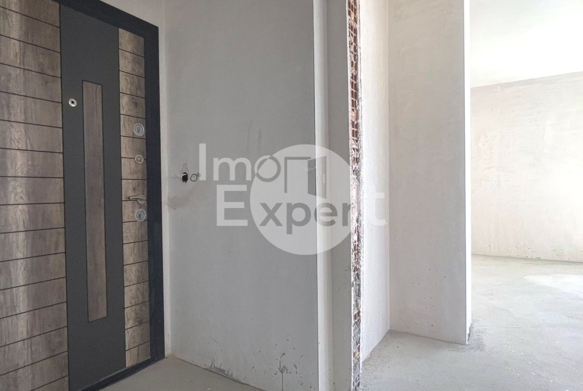 Просторен двустаен апартамент до болница “Сърце и Мозък” - 0