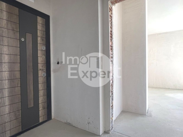 Просторен двустаен апартамент до болница “Сърце и Мозък” - 0