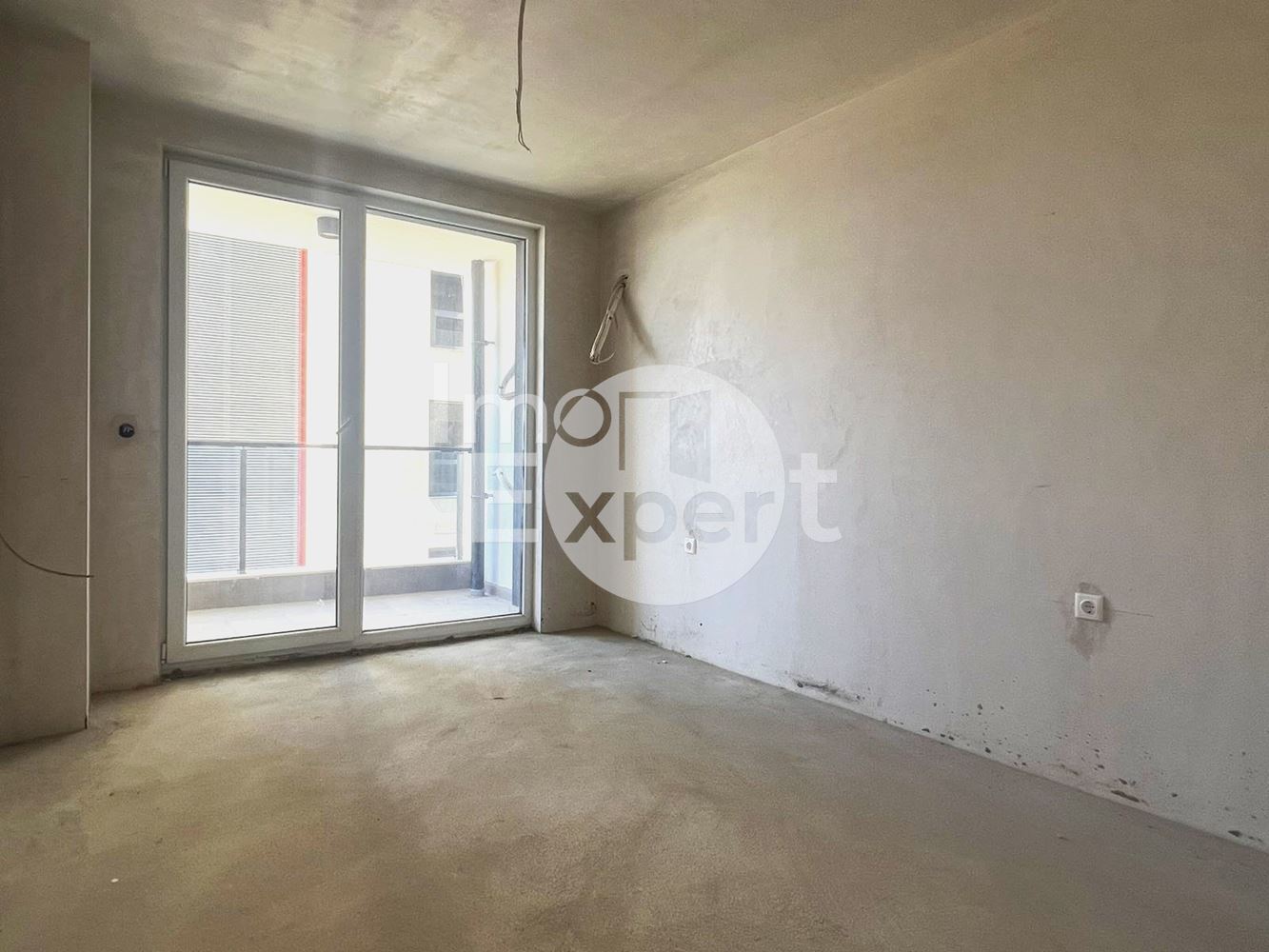 Просторен двустаен апартамент до болница “Сърце и Мозък” - 0