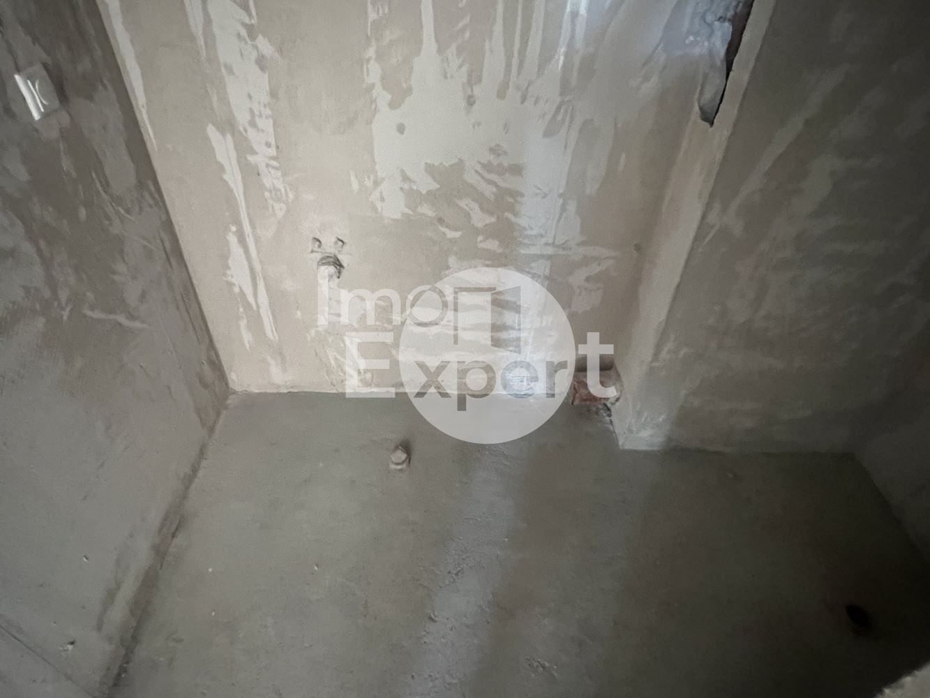 Просторен двустаен апартамент до болница “Сърце и Мозък” - 0