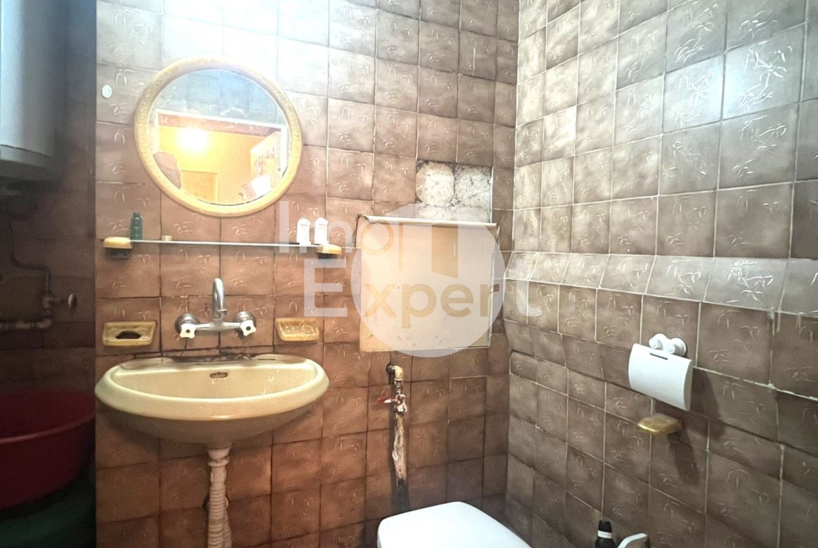 Гарсониера в саниран блок до Училище и детска градина!!! - 0