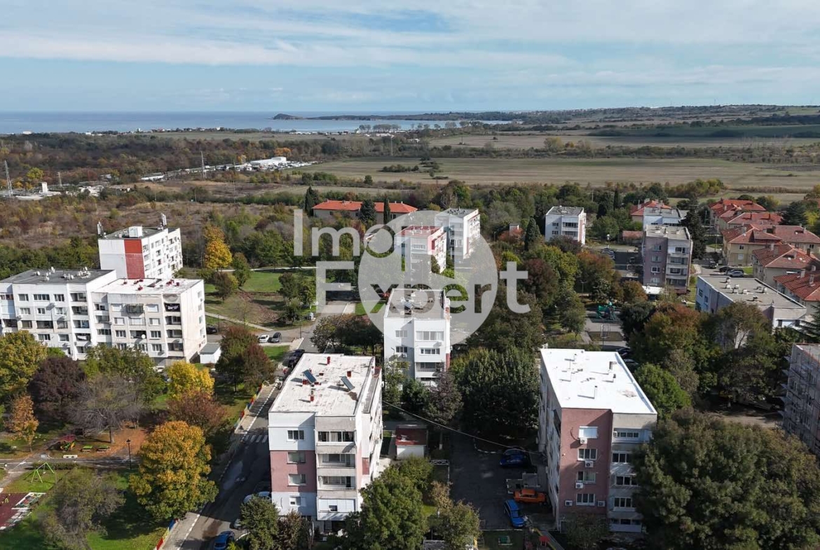 Тристаен тухлен апартамент в село Атия!!! - 0