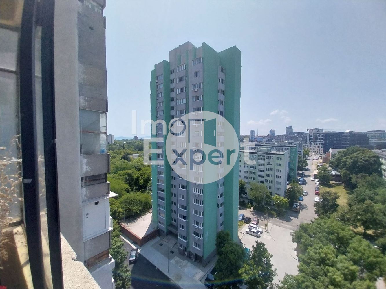 Нов имот на пазара. Двустаен апартамент с отделна кухня в ж.к. "Зорница" - 0