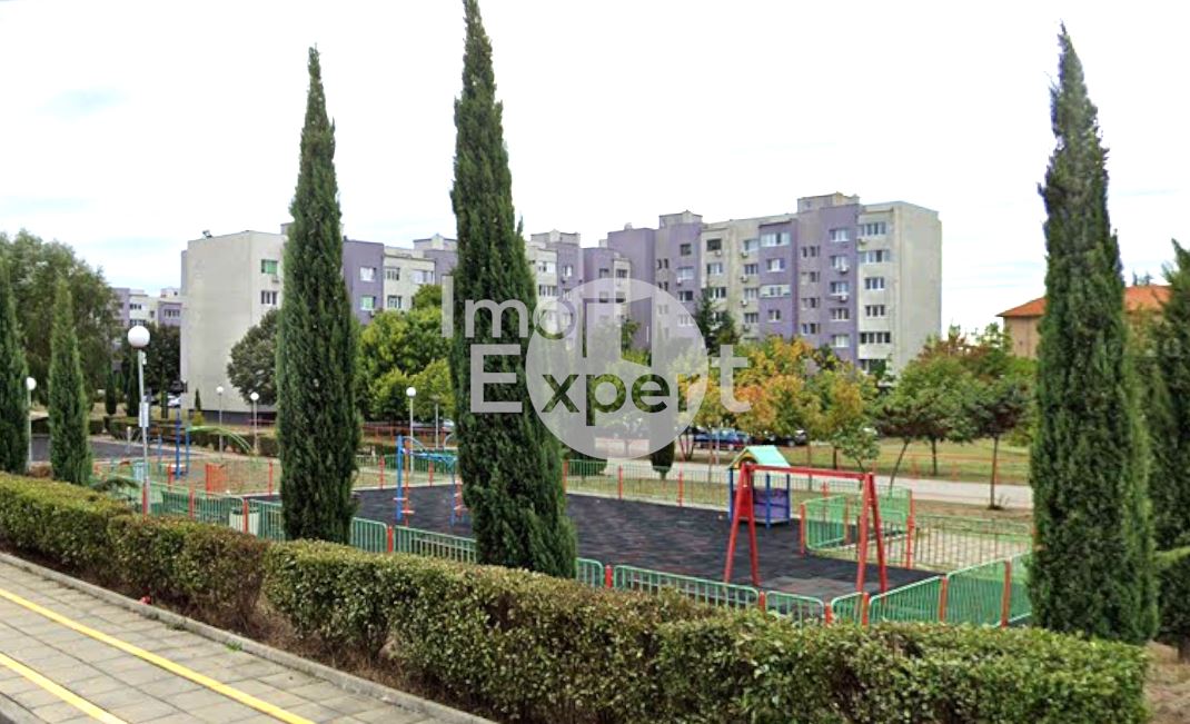 Гарсониера в саниран блок до Училище и детска градина!!! - 0